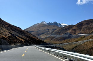 陪着老妈逛新疆 翻越独库公路，聆听声屏障下的山河壮歌